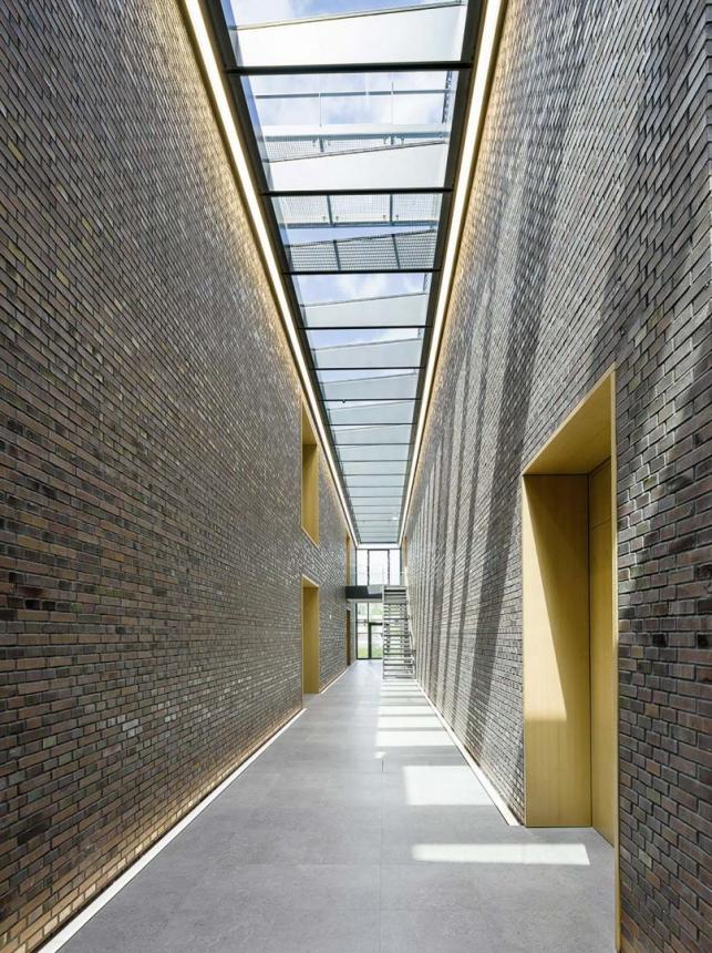 Multifunktionsgebäude