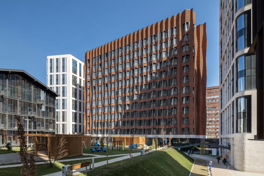 The residential building in Sadovye Kvartaly complex