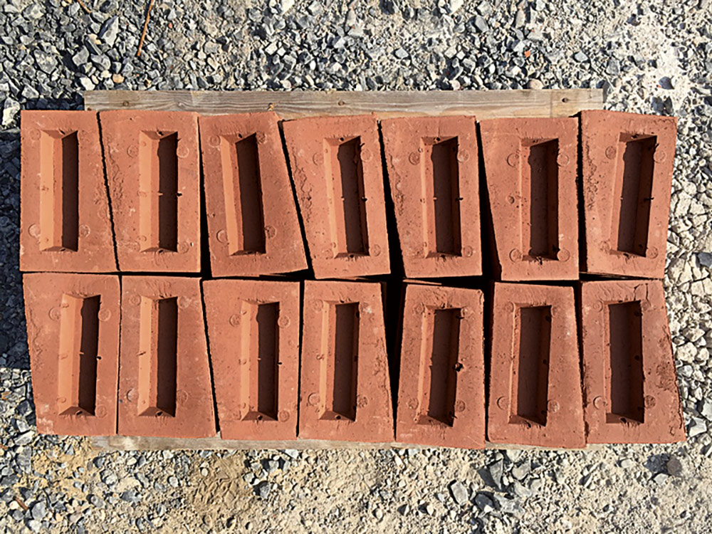 Sieben verschiedene Steinformate kommen für das Licht und Schattenspiel zum Einsatz.